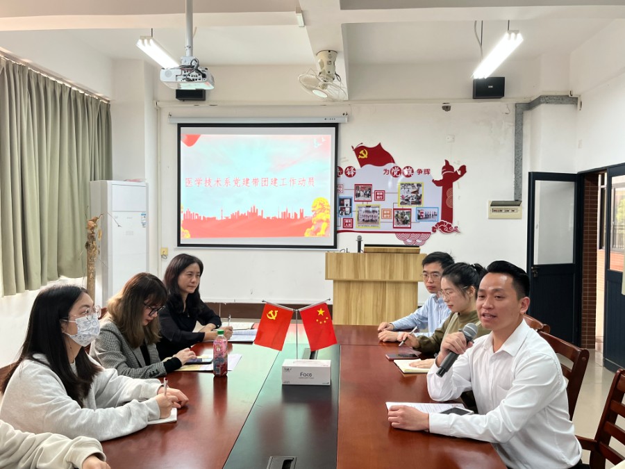 张裕海老师讲话.jpg