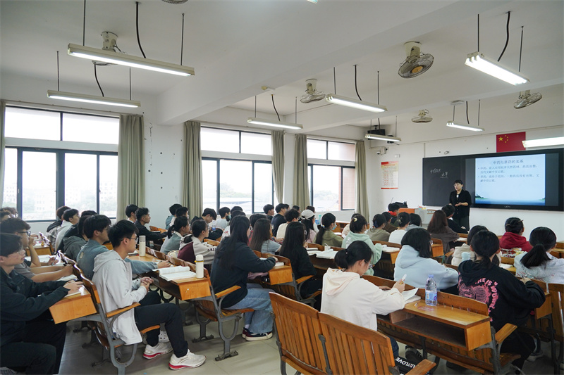 DSC01718-19.jpg